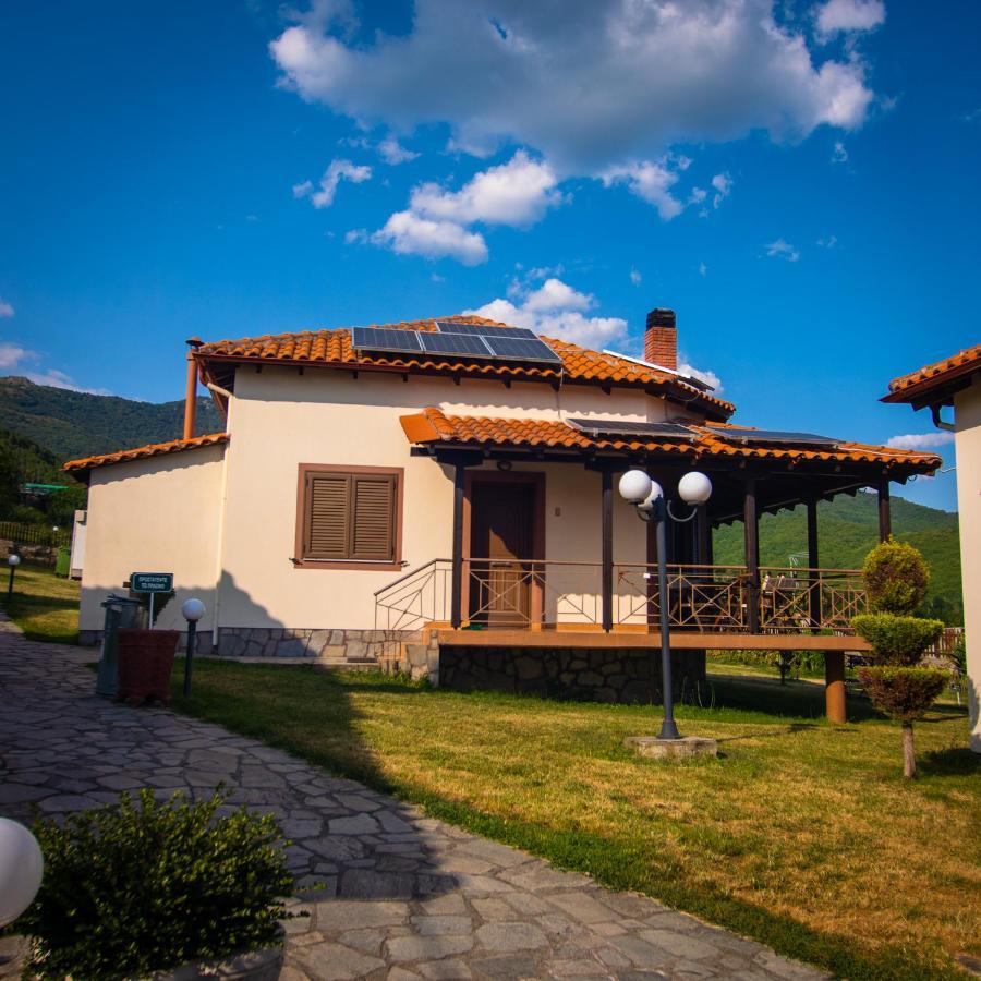 Karyon Apartments Kariófiton Zewnętrze zdjęcie